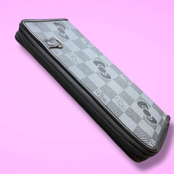 NWT SANRIO HELLO KITTY Black and Gray Hello Kitty Zip Around Wallet/Clutch - Picture 5 of 15